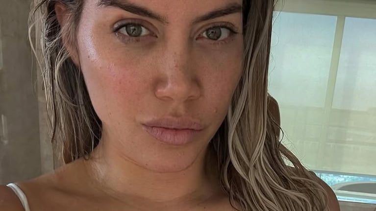 Wanda Nara compartió fotos en lencería y casi a cara lavada