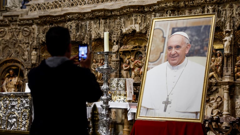 Impulsan un nuevo feriado nacional en homenaje al papa Francisco: el proyecto avanza en Diputados. (Foto: EFE/ Javier Cebollada)