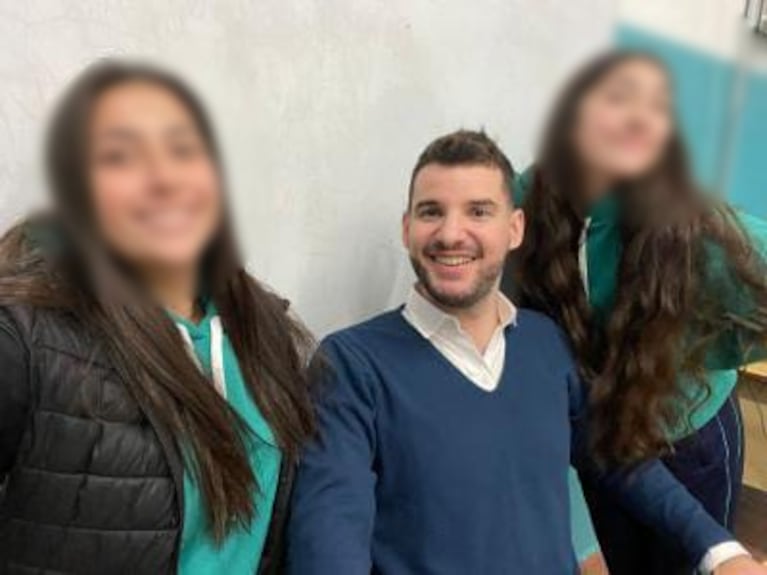 Los alumnos explicaron por qué decidieron hacerle el regalo a Jonathan. (Foto: Instagram/@lamedallaxxiv).