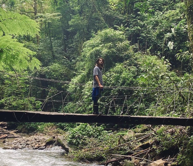 Mario abandonó su trabajo como abogado luego de vivir en una comunidad ecológica en Brasil (Foto: Instagram @marionovarohueyo).