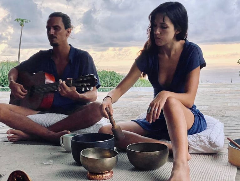 Mario está en pareja con Sofía, con quien vive en Costa Rica (Foto: Instagram @marionovarohueyo).