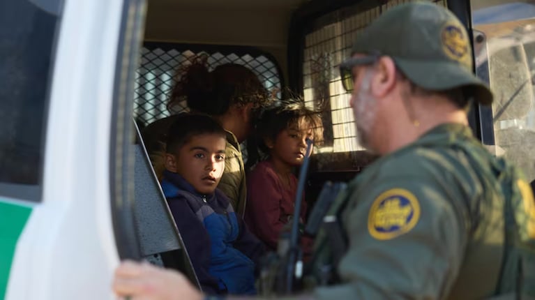 Migración infantil: escapan de la violencia y la pobreza, pero sufren abusos y abandono en la frontera de Estados Unidos. (Foto: Reuters)