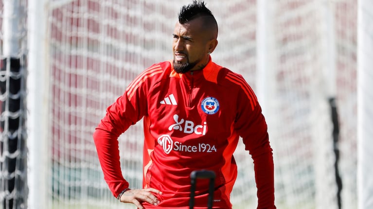 Un reconocido DT fulminó a Arturo Vidal antes del partido ante la Selección argentina. (Foto: EFE)
